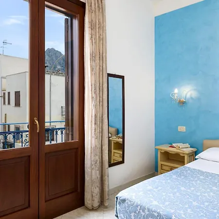 Araba Fenice Hotel 3*