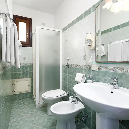 Araba Fenice 3*